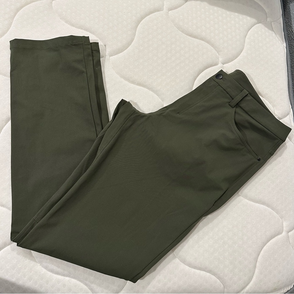 Men’s dark green ABC pants size 34